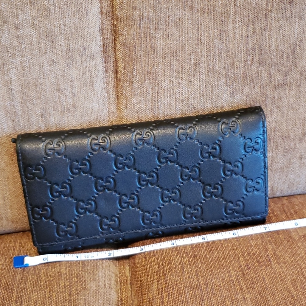 100% Authentic Gucci  brand new leather wallet